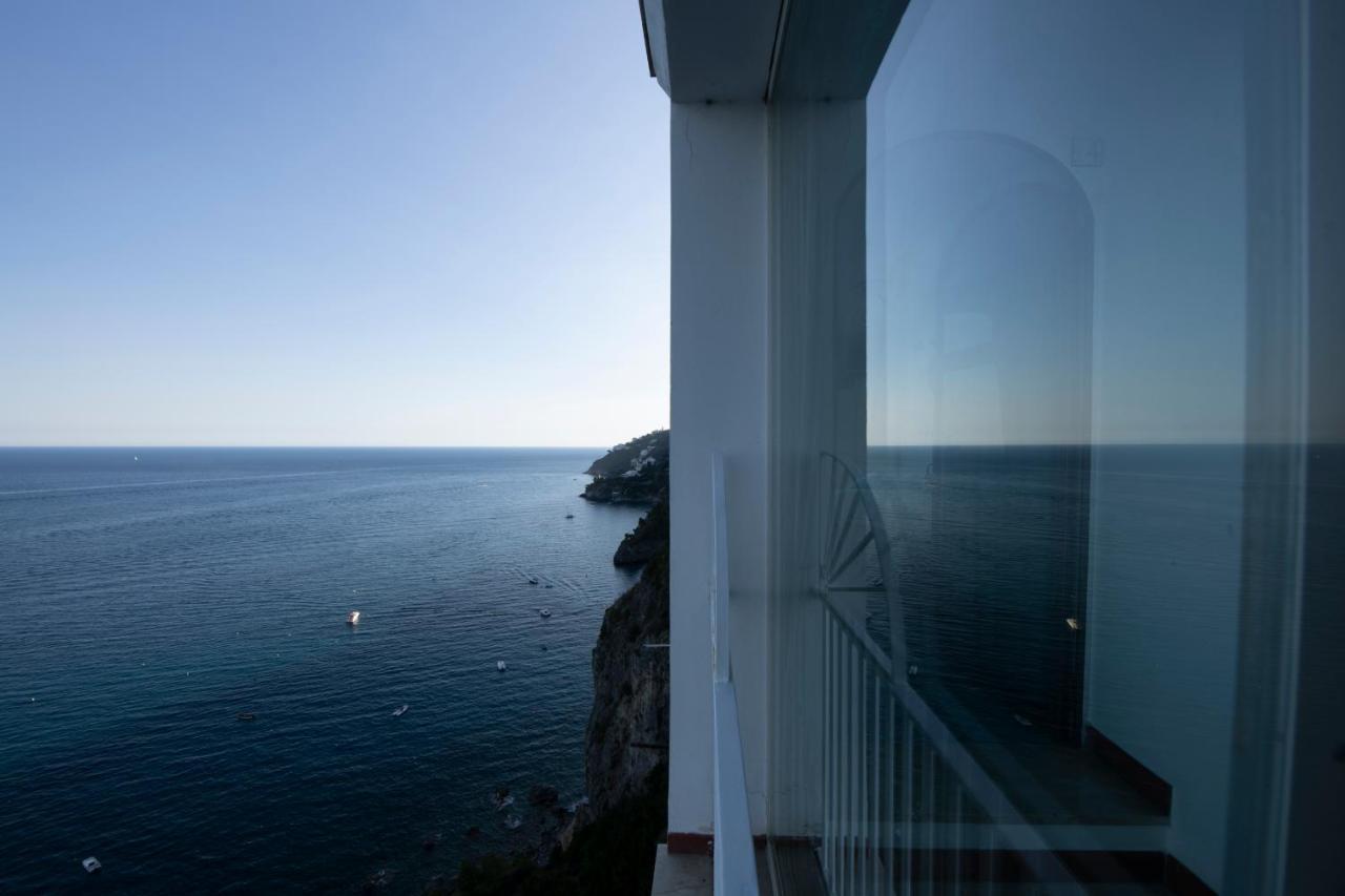 Hotel La Ninfa Amalfi Bagian luar foto