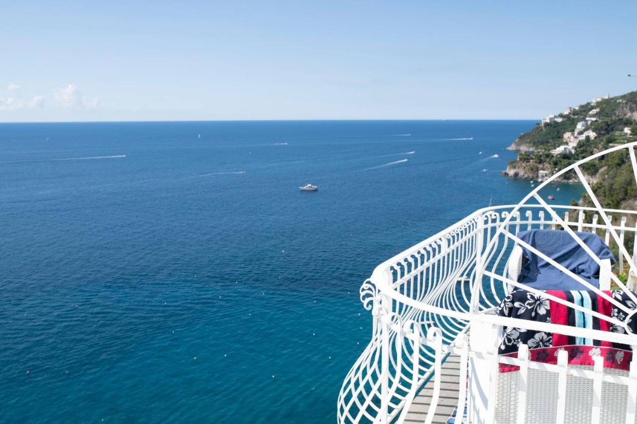 Hotel La Ninfa Amalfi Bagian luar foto