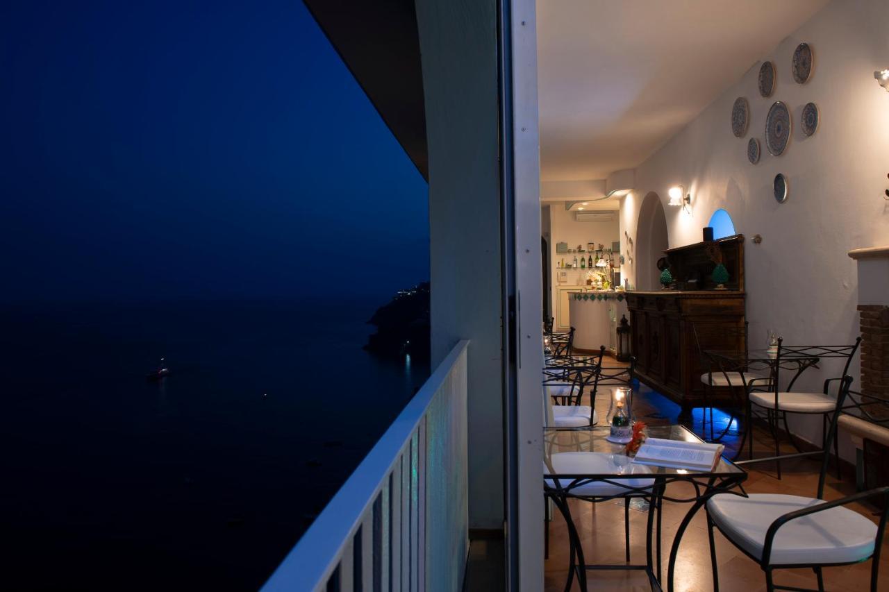 Hotel La Ninfa Amalfi Bagian luar foto