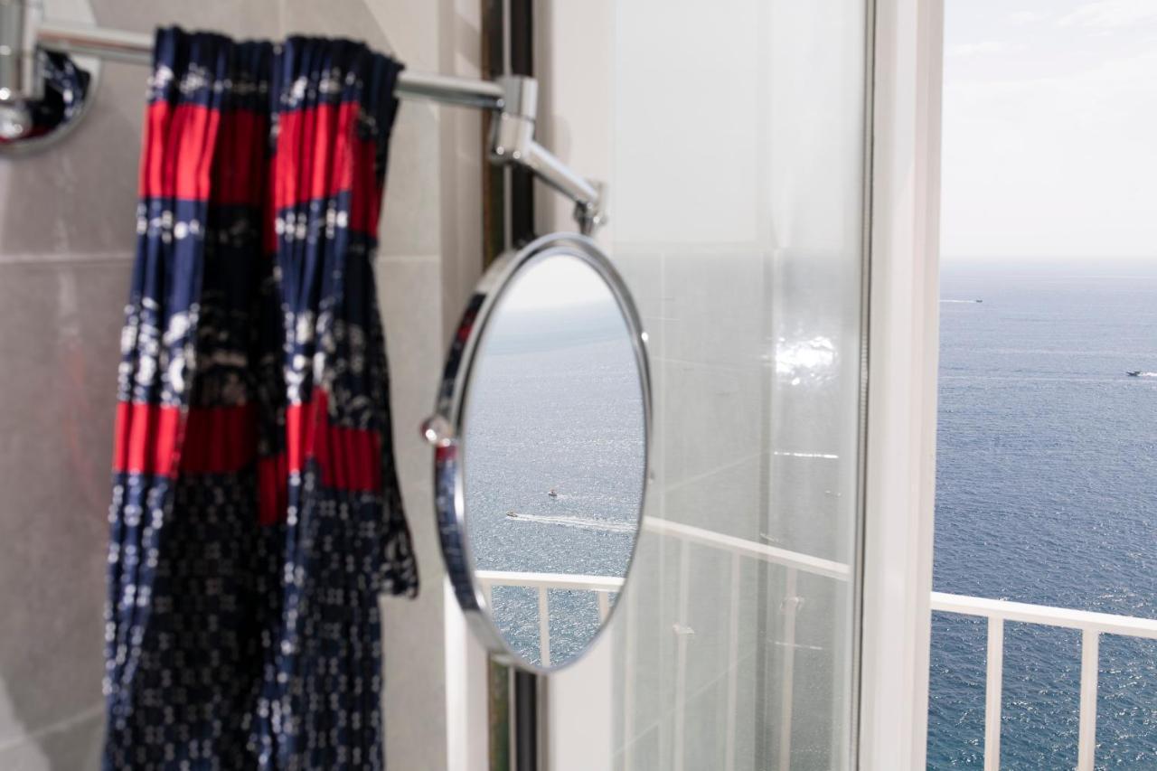 Hotel La Ninfa Amalfi Bagian luar foto