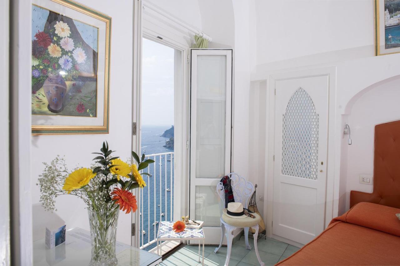 Hotel La Ninfa Amalfi Bagian luar foto
