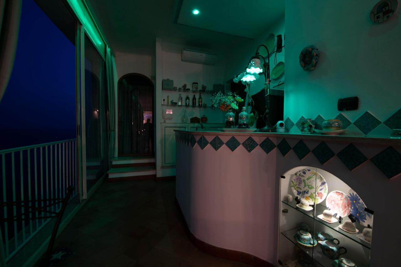 Hotel La Ninfa Amalfi Bagian luar foto