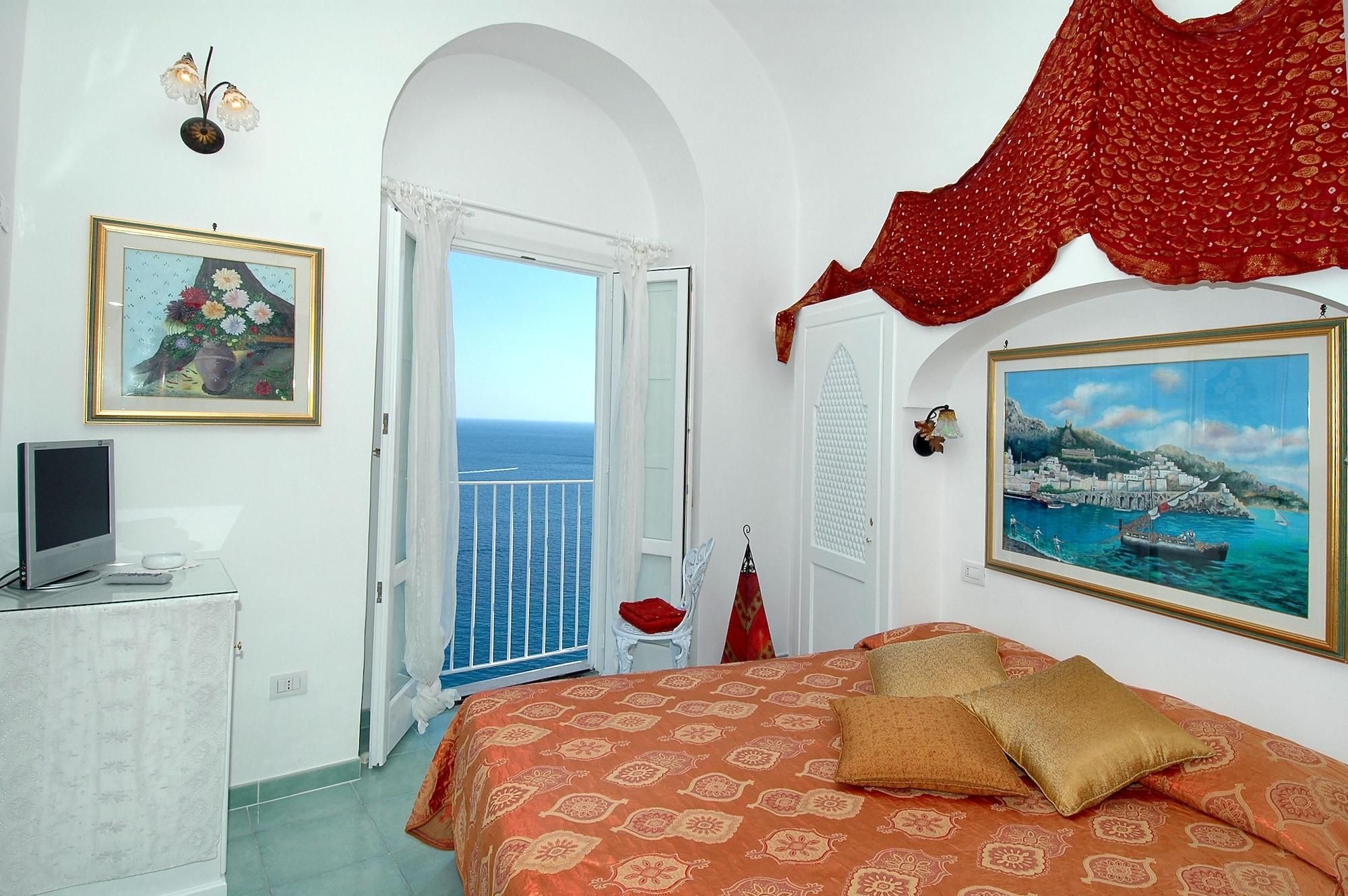 Hotel La Ninfa Amalfi Bagian luar foto