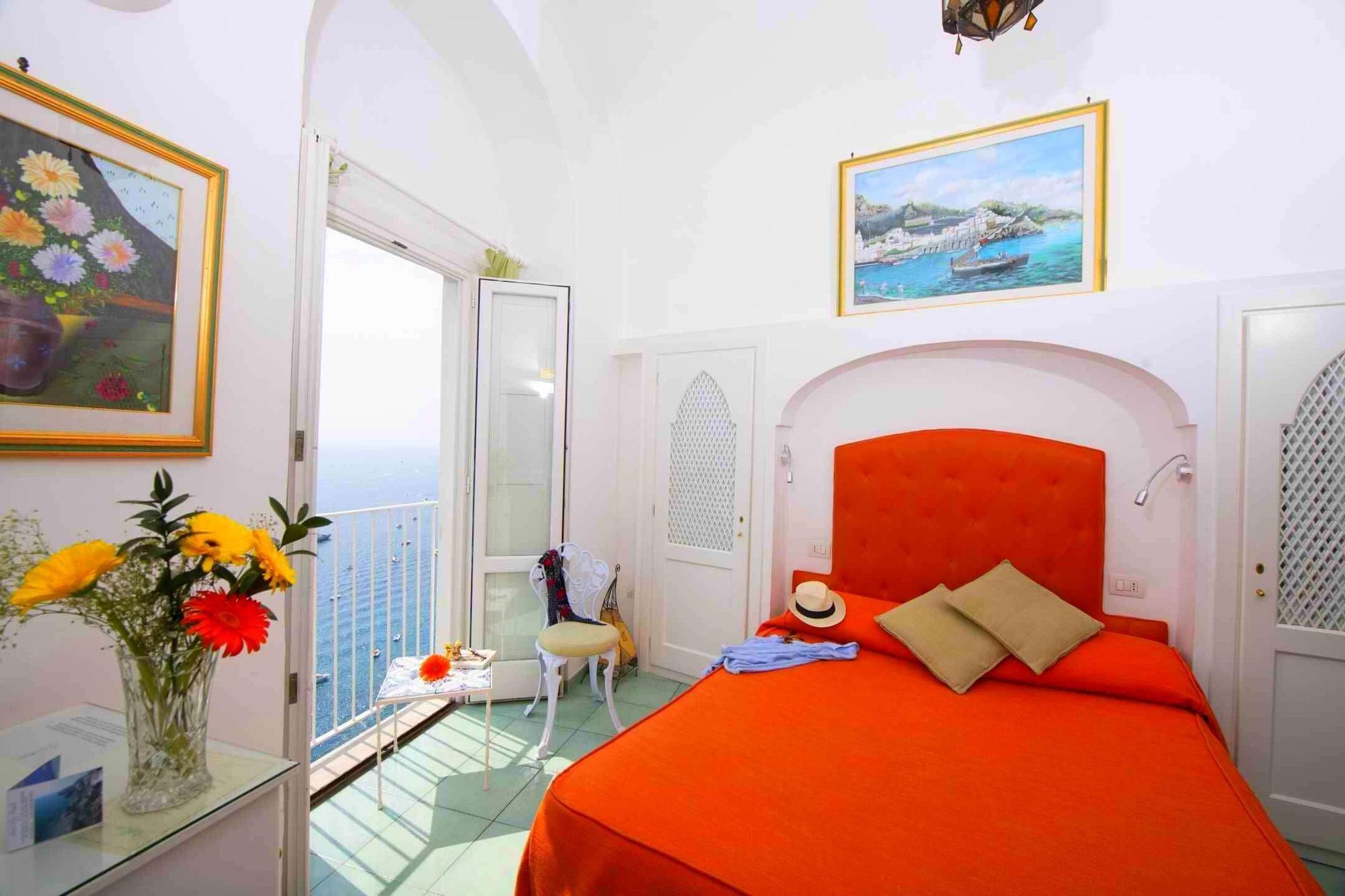 Hotel La Ninfa Amalfi Bagian luar foto