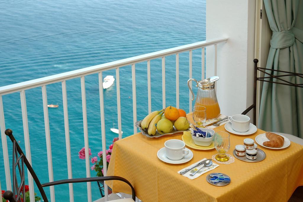 Hotel La Ninfa Amalfi Bagian luar foto